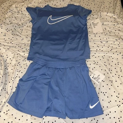NUEVO CON ETIQUETAS Nike Niñas Pequeñas Azul 2 Piezas Conjunto de Skort Atlético Talla 6x Foto 1 de 4