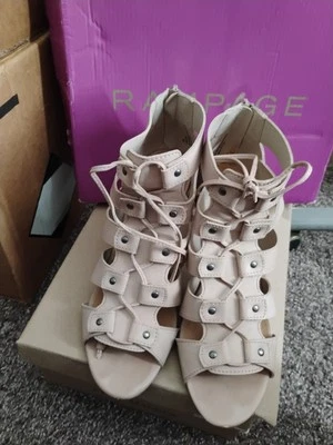 Rubor Rampage Valerie Talla 8m Usado Con Caja Foto 1 de 4