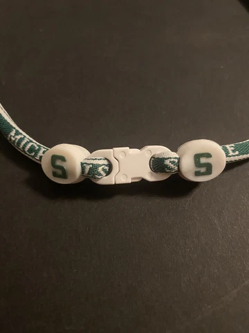 Michigan State Spartans Necklace 21 Inches Cover