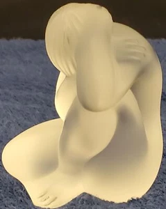 Lalique Nu Main (Woman Hand on Head) Statuette - Picture 1 of 5