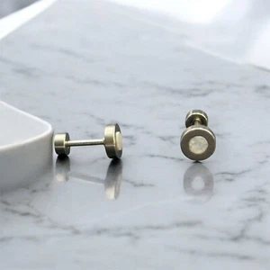 Orecchini in Acciaio Anallergico Tondo con Madreperla Chiusura a vite - Imagen 1 de 4