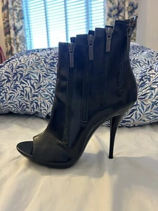 Seriously Sexy Kinky Boots - Picture 1 of 6