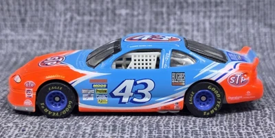 Hot Wheels Pro Racing Bobby Hamilton Edition Pontiac Grand Prix #43 STP Loose - Image 1 of 4