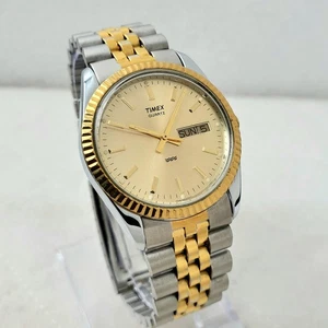 VINTAGE TIMEX QUARTZ TWO-TONE DAY/DATE CLASSIC WATER RESISTANT MEN'S WATCH  - Picture 1 of 10