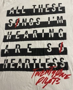 TWENTY ONE PILOTS T-SHIRT "ALL THESE SONGS ARE HEARTLESS" (LANE BOY) DAMEN L - Bild 1 von 3