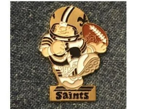 New Orleans Saints ~ NFL ~ Pin Huddles ~ Fútbol ~ Años 80 De colección ~ Esmalte - Imagen 1 de 1