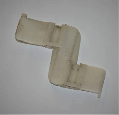 88 89 90 91 Honda Civic VAGÓN 1 pieza moldura de puerta OEM Z Clip UN lado izquierdo L "Z" blanco Foto 1 de 3