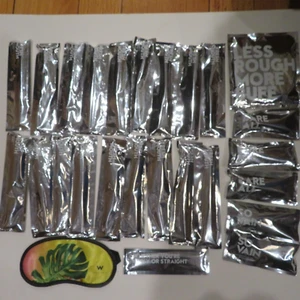 Lot of 26 W Hotel Hongkong toiletries, Eye Mask, Toothbrush, Shaving, Nail, Cap - Picture 1 of 12