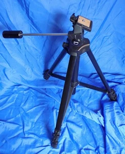 SEARS CAMERA TRIPOD 469 84044 Heavy Duty 24" to 62" w/ Storage Bag Vintage VGC - Picture 1 of 10
