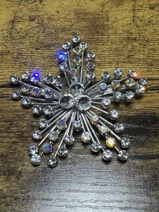 Vintage Silver Tone Rhinestone Starburst Flower Brooch - Picture 1 of 4