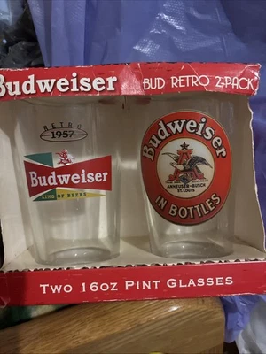 Budweiser Vintage Pint Beer Glasses Collectible - Image 1 of 3