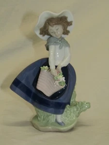 LLADRO #5222 Pretty Pickings Porzellan Figur mit Originalkarton Papieren 1983 - Bild 1 von 10
