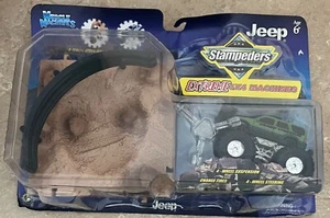 MUSCLE MACHINES Jeep STAMPEDERS EXTREME 4X4  Machines Die-Cast - Picture 1 of 4