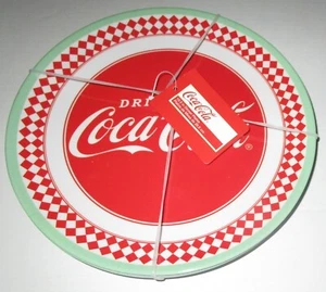 Coco-Cola 10,5" Melamin Essteller 4er Set rot/weiß/grün ~ TRINKEN COCA COLA - Bild 1 von 2