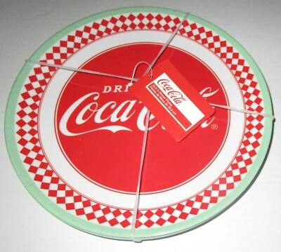 Juego de 4 platos de cena de melamina COCO-COLA 10,5" rojo/blanco/verde ~BEBER COCA COLA Foto 1 de 2