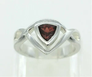 925 STERLING SILVER RED TRIANGLE GARNET GEMSTONE RING SIZE 8 HEAVY 6.6 GRAMS - Picture 1 of 8