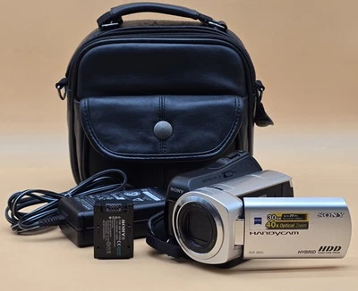 Sony Handycam DCR-SR35E 30GB HDD Digital Camcorder Silver With Nightshot Plus. - Image 1 of 4