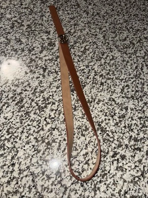 Cinturón Tommy Hilfiger para mujer de cuero marrón Foto 1 de 3