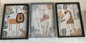 Baby Safari Wandbild 16x11 schwarzer Rahmen. Kinderzimmer Deko. Baby Wandbild. - Bild 1 von 3