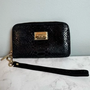 Women's Michael Kors Essential Zip Wristlet Wallet Black Python Gold Hardware - Picture 1 of 8