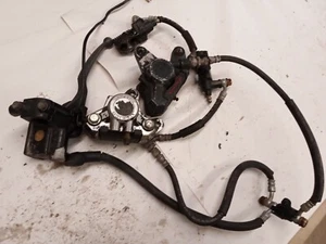 Pinzas de freno delanteras y cilindro maestro Suzuki GS550E GS550ED se adapta a 1983-1986 - Imagen 1 de 1