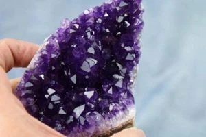 Super Purple Amethyst Geode Cathedral URUGUAY Flat Free Standing 107mm 4.2" 246g - Picture 1 of 16