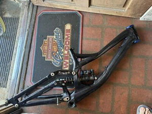 2012 Specialized Demo 8 II Black Edition Downhill Mountain Bike  Frame 26” Small - Picture 1 of 14