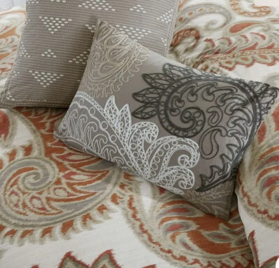 TINTA+IVY Kiran Mid Century Algodón Moderno 12"x18", Eslabón Bordado Taupe @ Foto 1 de 4