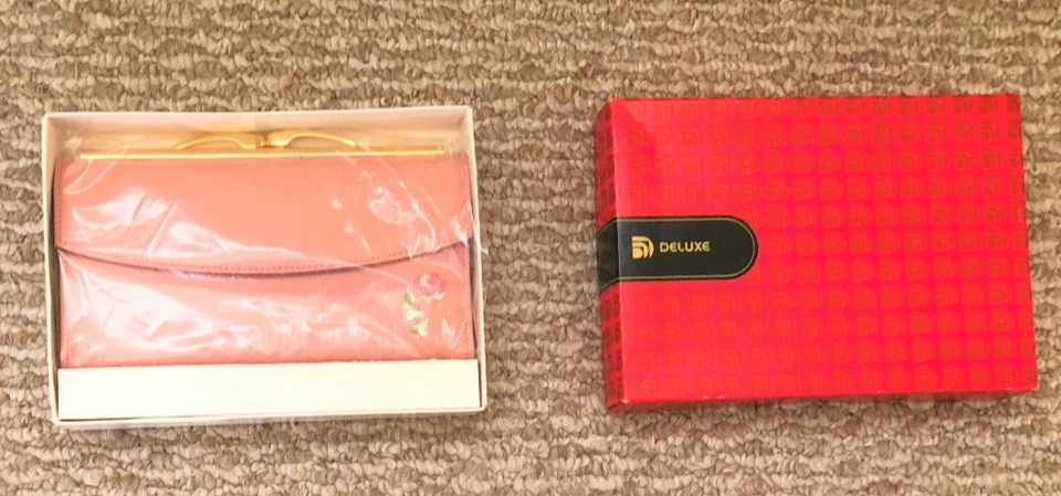 Women Purse Wallet w/ Envelop Credit Card and ID Holders - Image 1 of 4