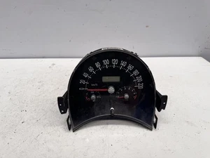 Volkswagen Beetle Instrument Cluster 9C 01/2000-11/2011 - Picture 1 of 8