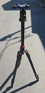 Neewer 2-in-1 Kamerastativ / Einbeinstativständer aus Aluminiumlegierung mit KJ-1S Kugelhalterung - Bild 1 von 8