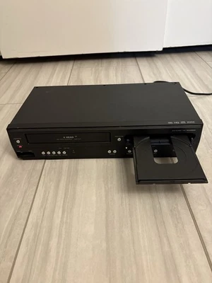 Magnavox DV220MW9 DVD VCR Combo Player Recorder No Remote - Image 1 of 4