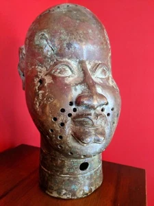 Große 13" AFRIKANISCHE BÜSTE Benin STAMMESKOPF Bronze Yoruba Mid Century Kunst Patina  - Bild 1 von 12