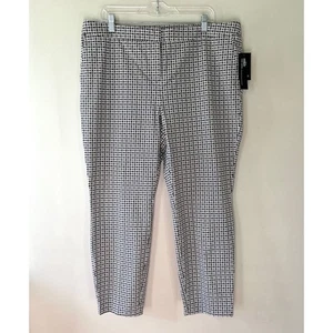 Alfani Plus Size 16W Gingham Slim Fit Pull On Tummy Control Ankle Stretch Pants - Picture 1 of 6