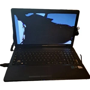 Samsung Laptop Windows 8.1 Intel 1.80Ghz 4.00 Gb Used Tested&Working Check De - Picture 1 of 16