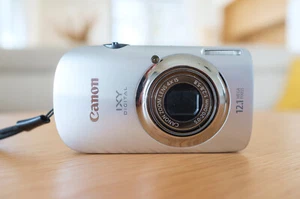 Canon IXY DIGITAL 510 IS 12.1MP Silver Digital Camera CCD Sensor - Picture 1 of 19