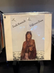Linda Ronstadt - Different Drum (1974) - VG- Condition - Picture 1 of 4