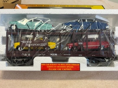 Rail King 30-7628 MTH Auto Transport Carrier w/Ertl '52 Cadillacs & '49 Coupes - Image 1 of 4