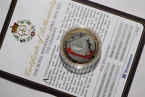 🧭 🇨🇰 COOK ISLANDS DOLLAR 2011 GOLD PLATED + COA THE CERIMONY KATE & WILLIAM  - Picture 1 of 5