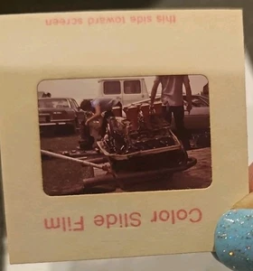 #DT 35mm slide - Vintage - Collectibles - Photo - car part people - junk yard? - Picture 1 of 1