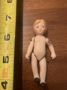Vintage doll. Movable parts. - Picture 1 of 3