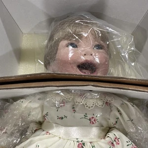 The Danbury Mint Lacey Porcelain Doll By Cindy Roffe - Picture 1 of 10