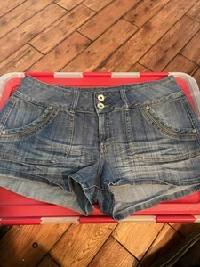 Mudd Juniors Teen's Size 15 Faded Blue Denim Shorts Double Button EUC - Picture 1 of 2