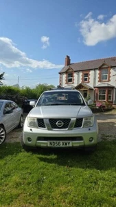 Nissan Pathfinder 2.5 dCi Tekna 4WD 5dr Diesel 7 seats LONG MOT - Picture 1 of 5