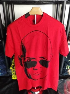 "THE ROCK" PORTRAIT AUTHENTIC WWE CLASSIC Wrestling T-Shirt RED~~NEW~~MENS MED - Picture 1 of 3
