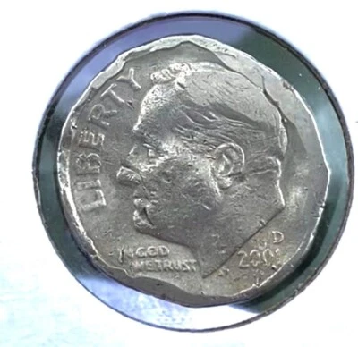 Error dime 2001 D with multiple issues.  Unique, one of a kind 10 cent - Image 1 of 2