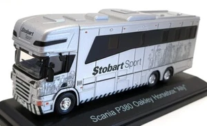 Atlas Editions 1/76 Scale 4 664 106 Scania P380 Oakley Horsebox Stobart - Silver - Picture 1 of 5
