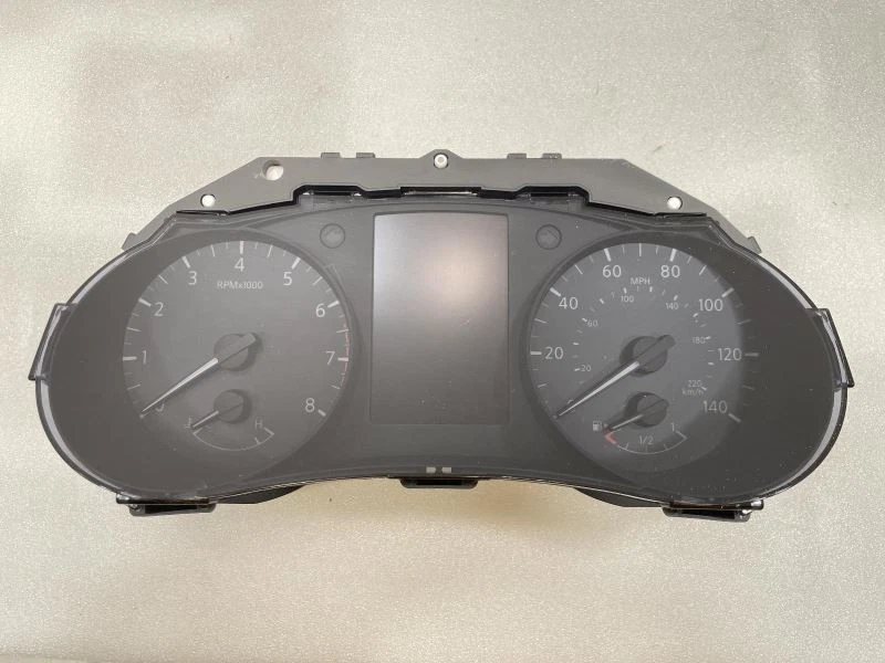 Velocímetro Nissan Rogue 2014-2015 MPH negro TC: G 112 K - SL- 50159 Foto 1 de 4