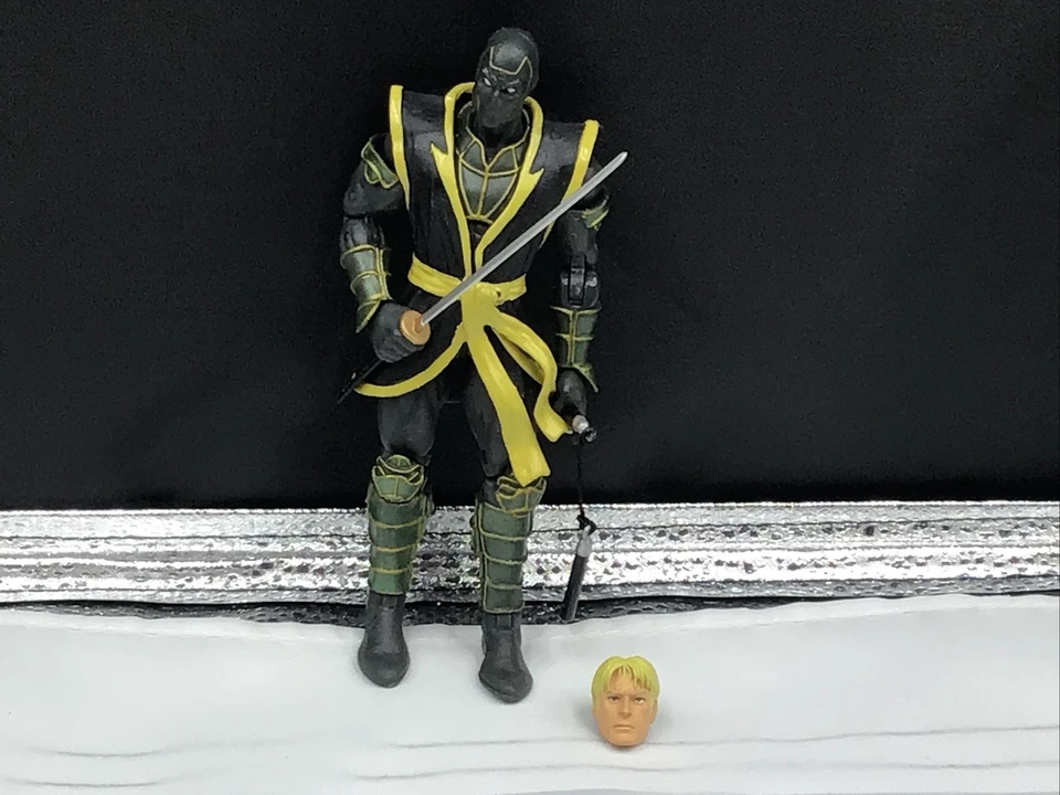 Figura Ronin Leyendas Marvel Foto 1 de 1