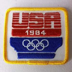Parche bordado del equipo de Estados Unidos de los Juegos Olímpicos de Los Ángeles 1984 NOS 2-3/4" X 2-1/2" - Imagen 1 de 4